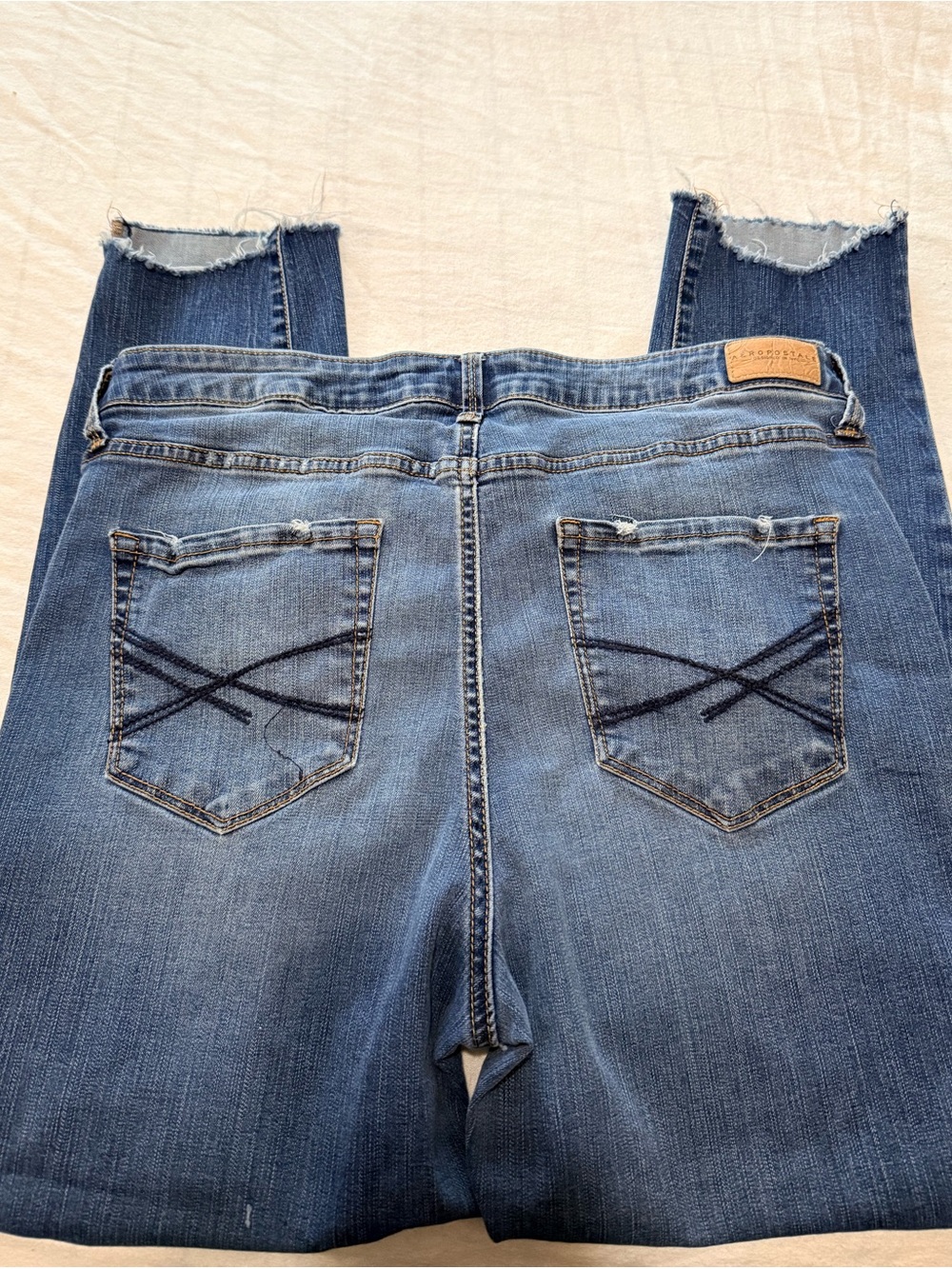 Aeropostale Women's Medium Blue Skinny Frayed Hem Jeans